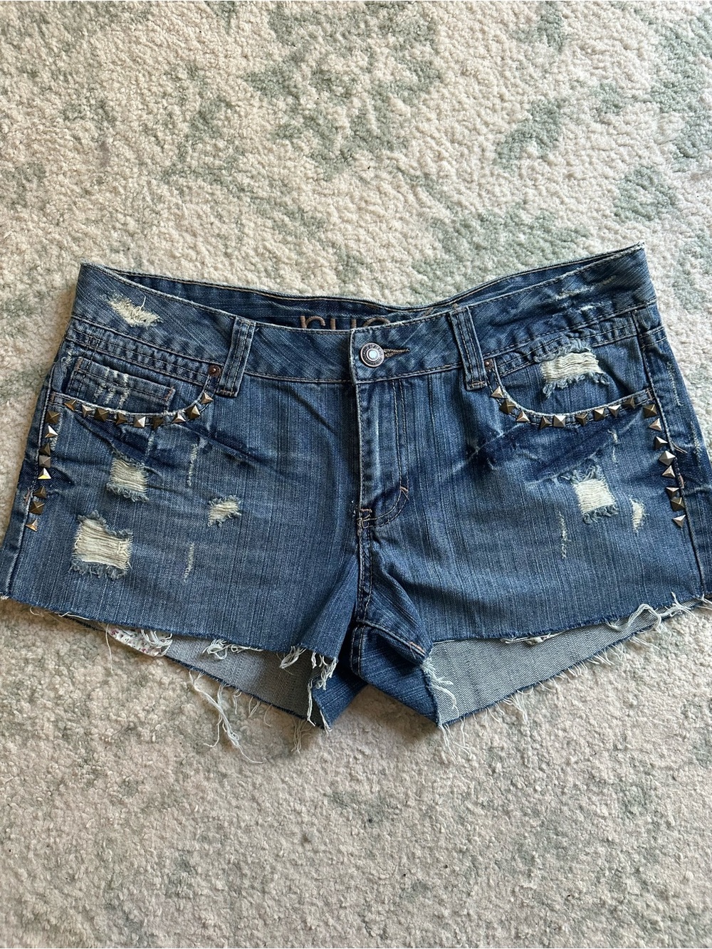 Y2K Studded Distressed Shorts - Picture 2 of 6